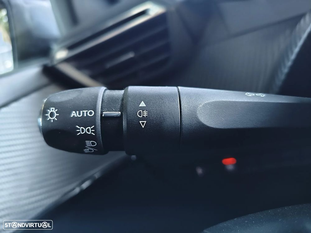 Peugeot 208 1.2 PureTech Allure Pack - 25
