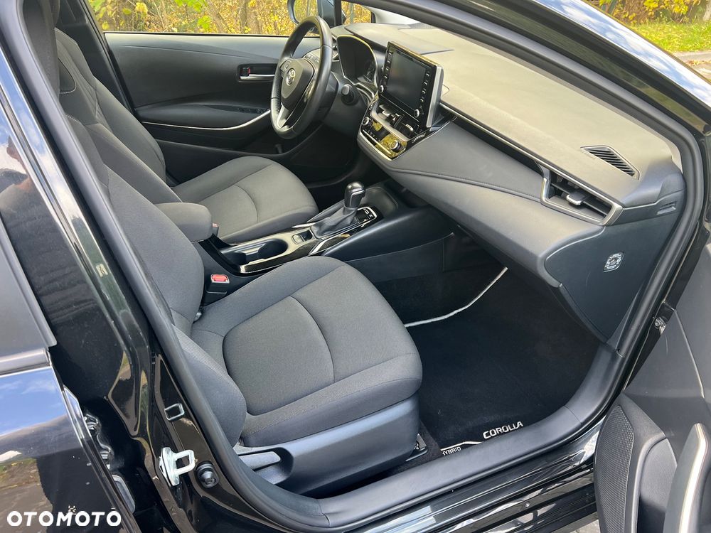Toyota Corolla 1.8 Hybrid Active - 24