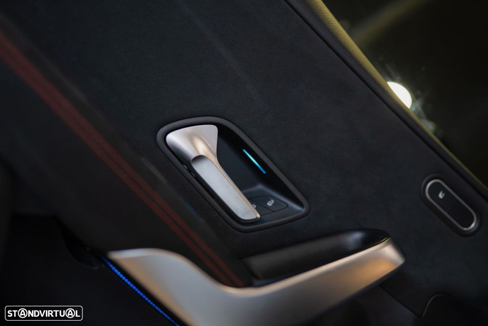 Mercedes-Benz A 250 e 8G-DCT AMG Line - 22