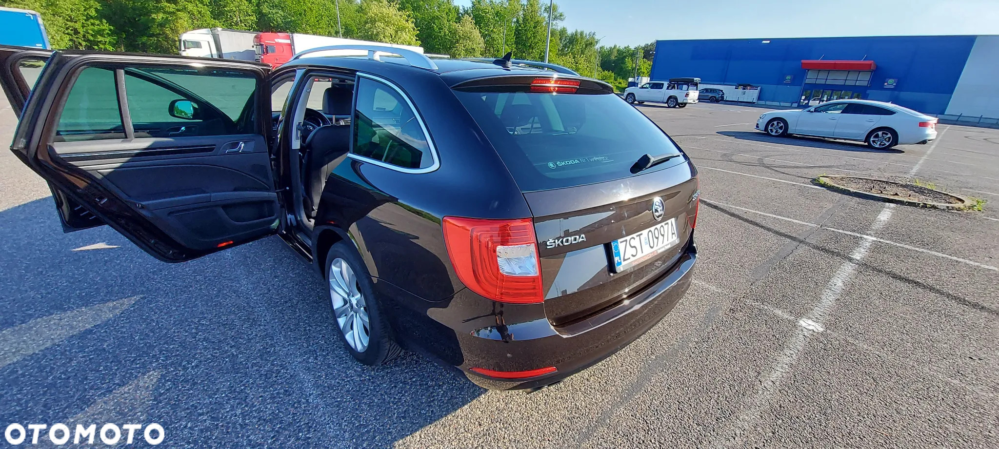Skoda Superb 2.0 TDI Elegance DSG - 26