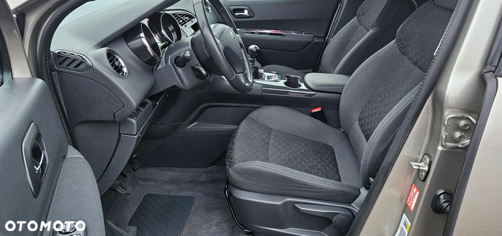 Peugeot 3008 HDi 115 Allure - 9