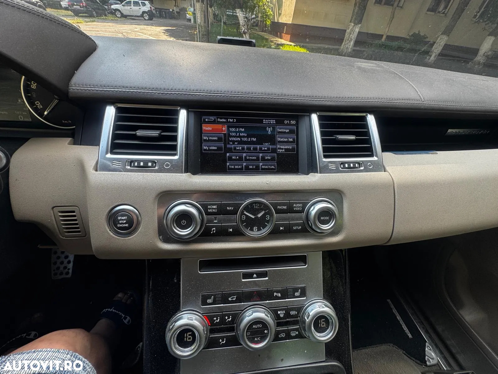 Land Rover Range Rover Sport 3.0 SDV6 HSE - 9