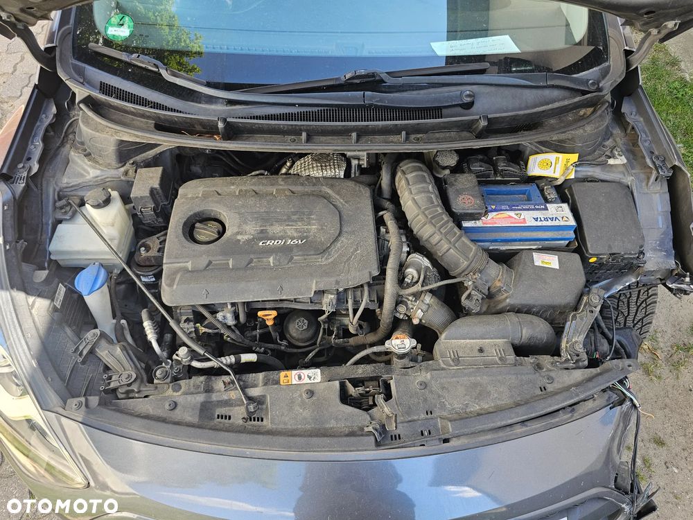 Hyundai i30 blue Kombi 1.6 CRDi Classic - 10