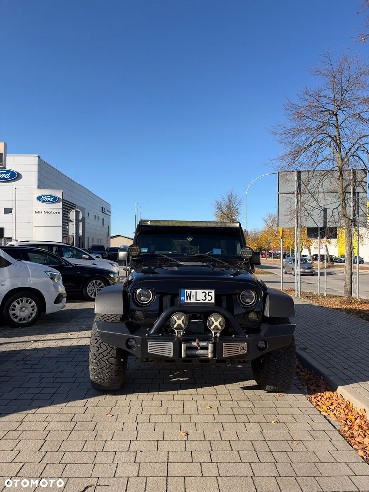 Jeep Wrangler - 34