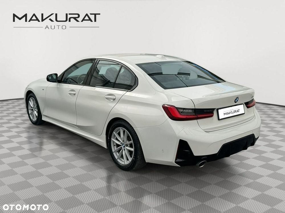 BMW Seria 3 318i M Sport - 5