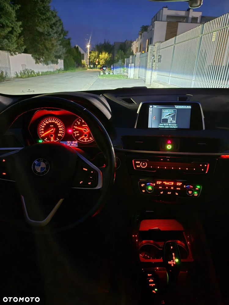 BMW X1 sDrive18i - 24