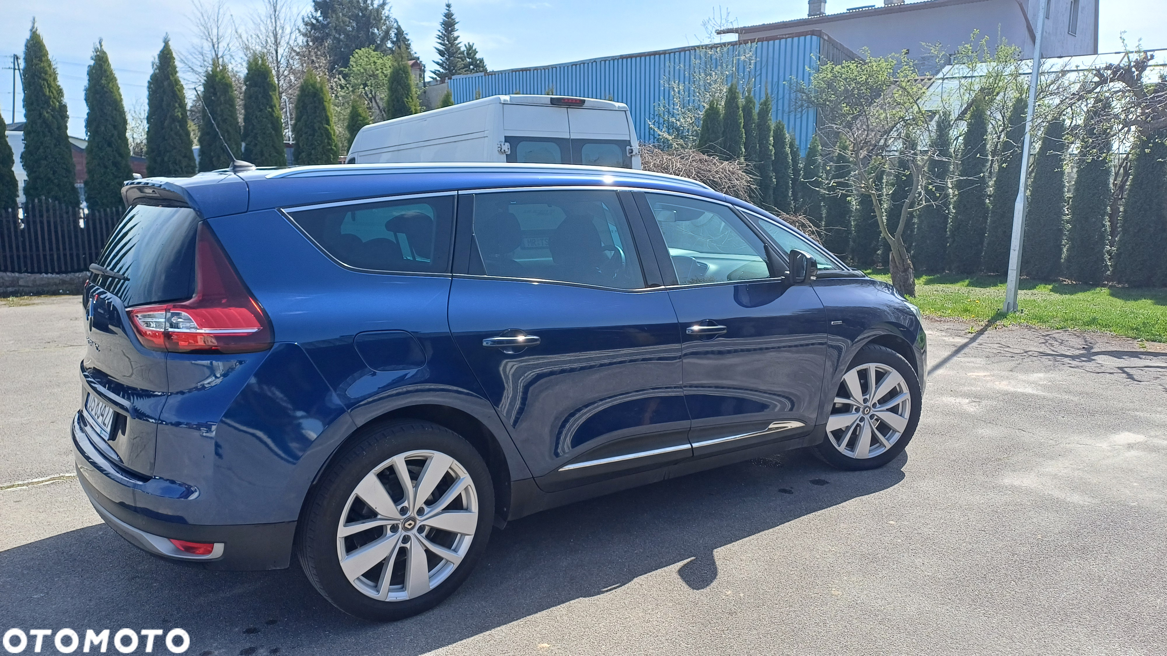 Renault Grand Scenic - 8
