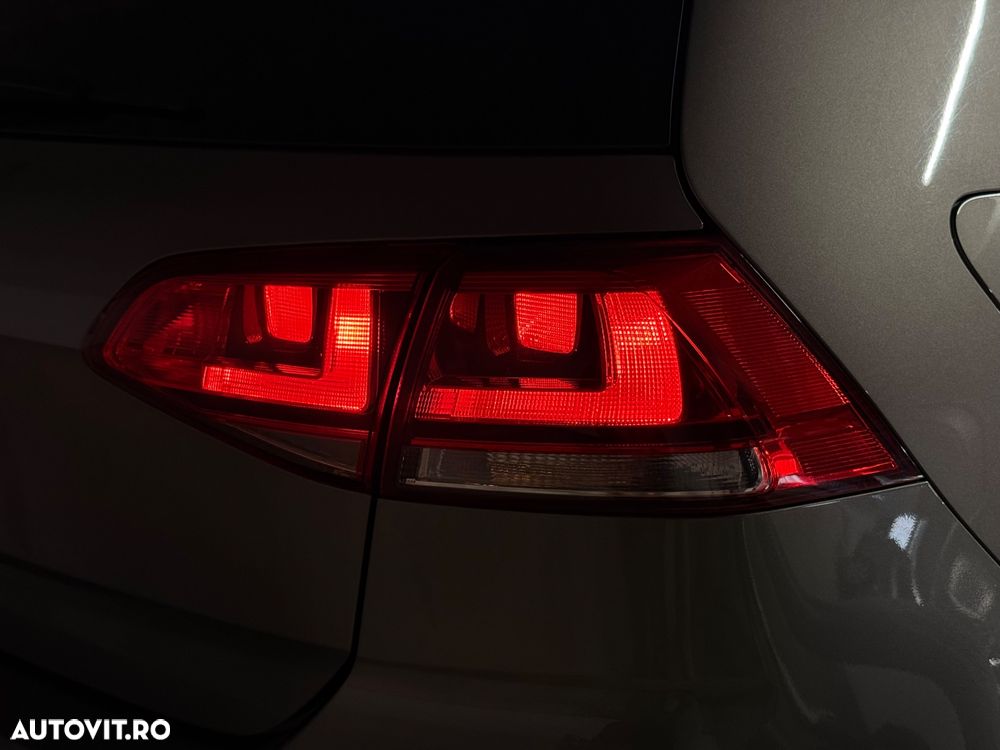 Volkswagen Golf 1.4 TSI BMT Highline - 11