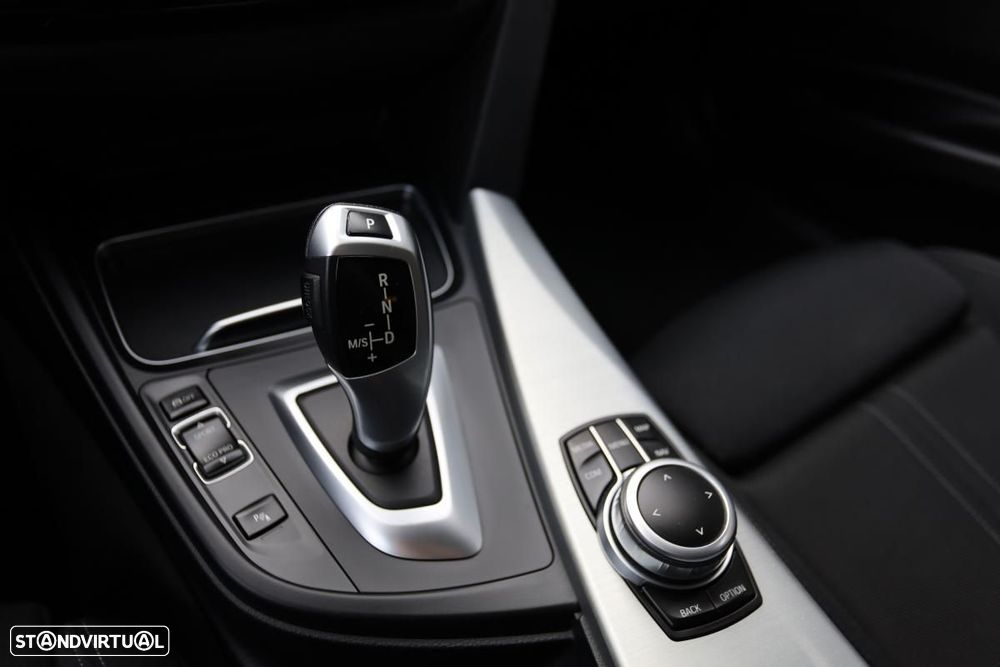 BMW 318 d Line Sport Auto - 8