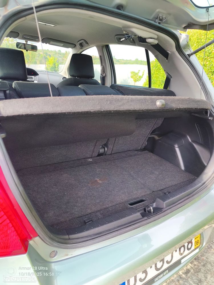 Toyota Yaris 1.0 VVT-i Rock in Rio 08 - 13