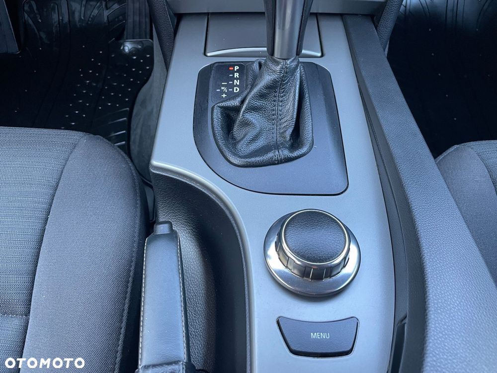 BMW Seria 5 525i Touring - 30