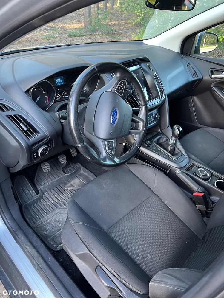 Ford Focus 1.0 EcoBoost Active - 11