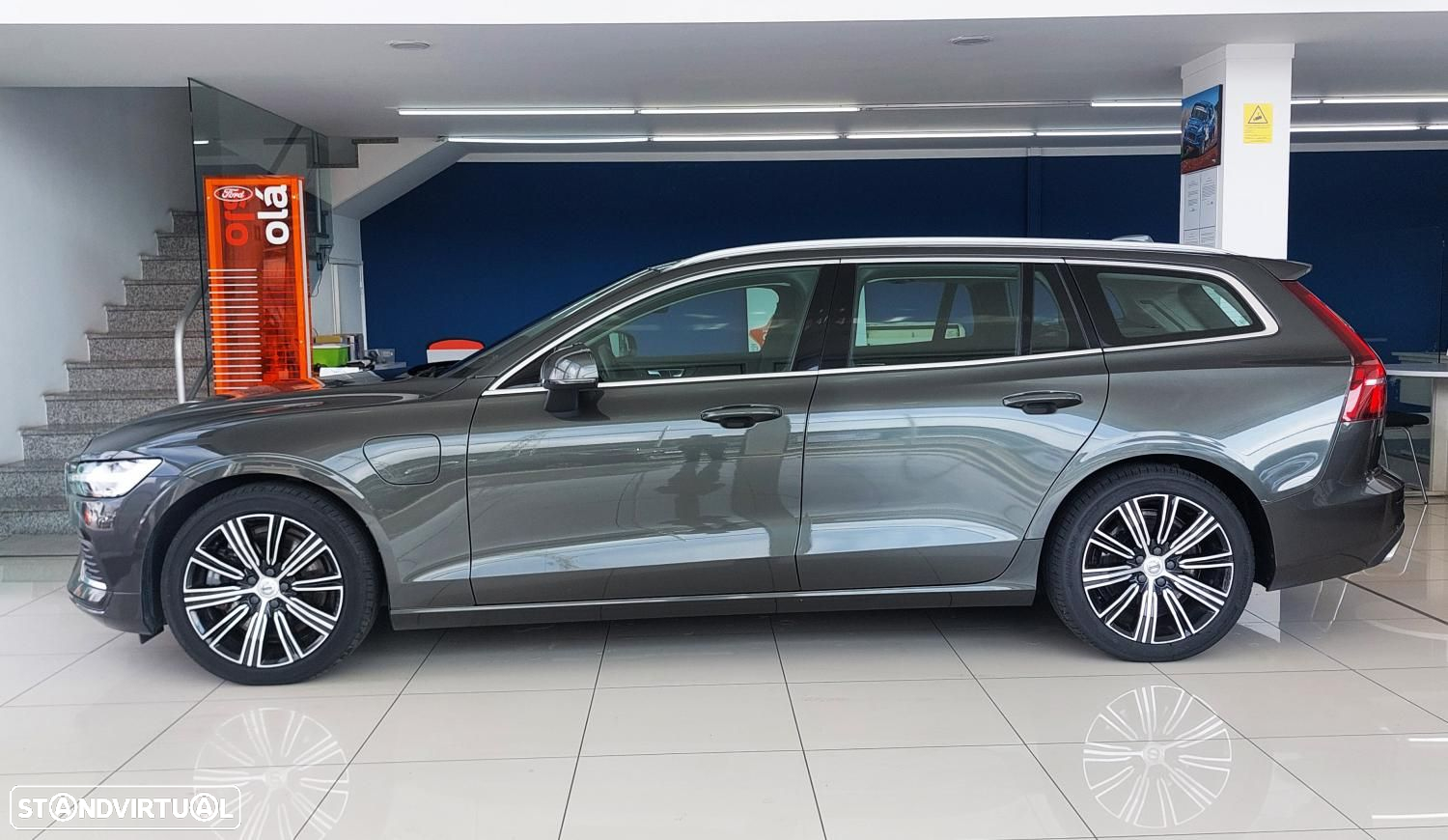 Volvo V60 2.0 T6 AWD TE Inscription Expression - 2