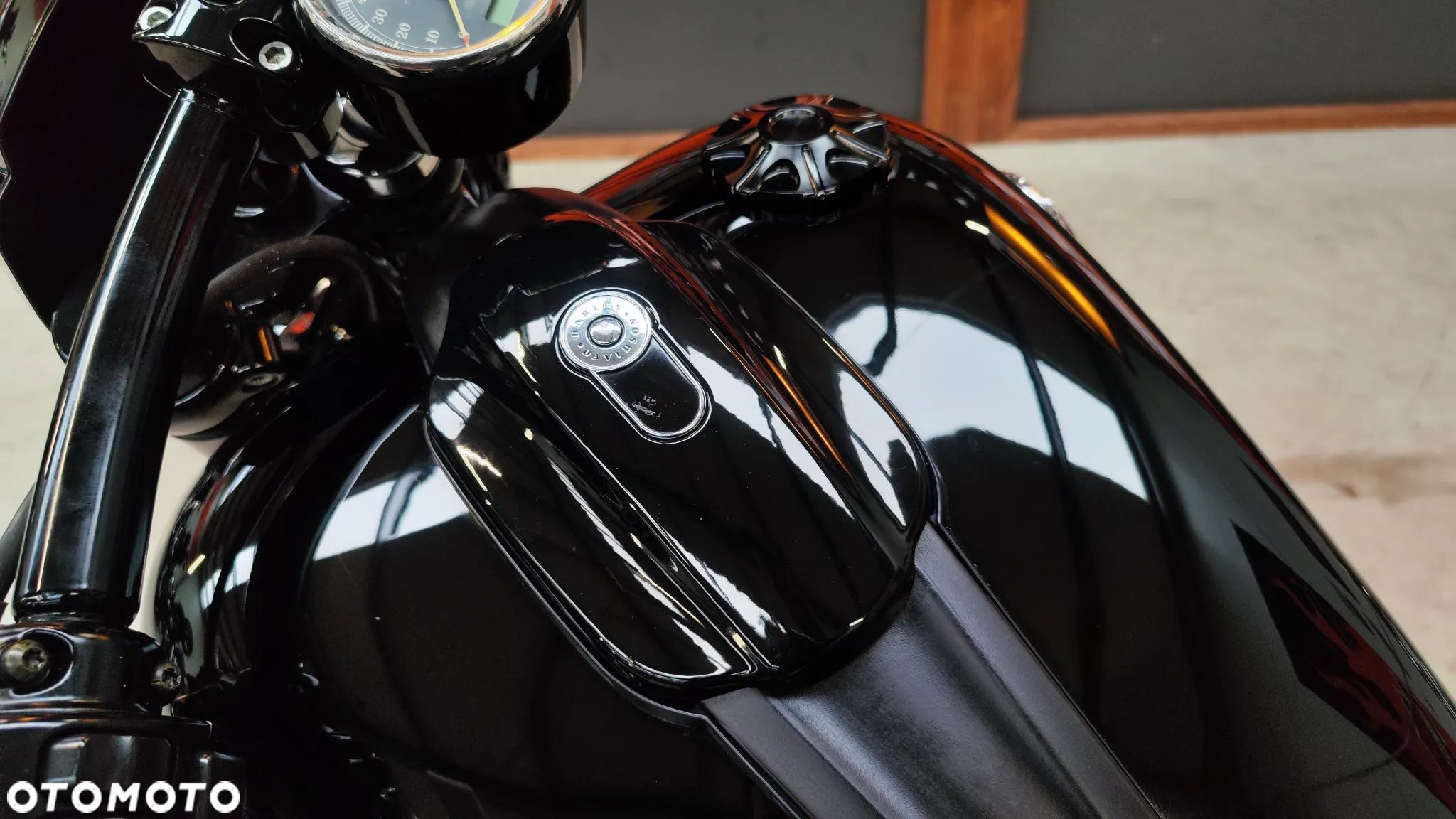 Harley-Davidson FXSB Breakout - 15