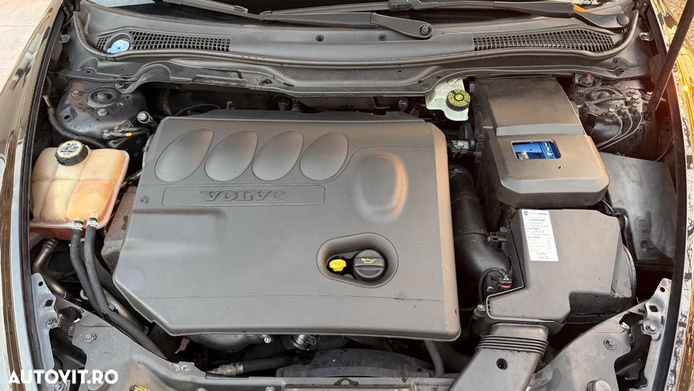 Volvo C70 2.0D Momentum - 31