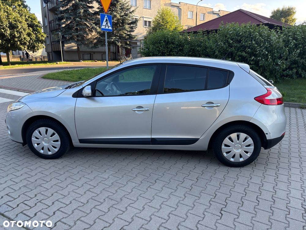 Renault Megane 1.6 16V 100 Authentique - 12