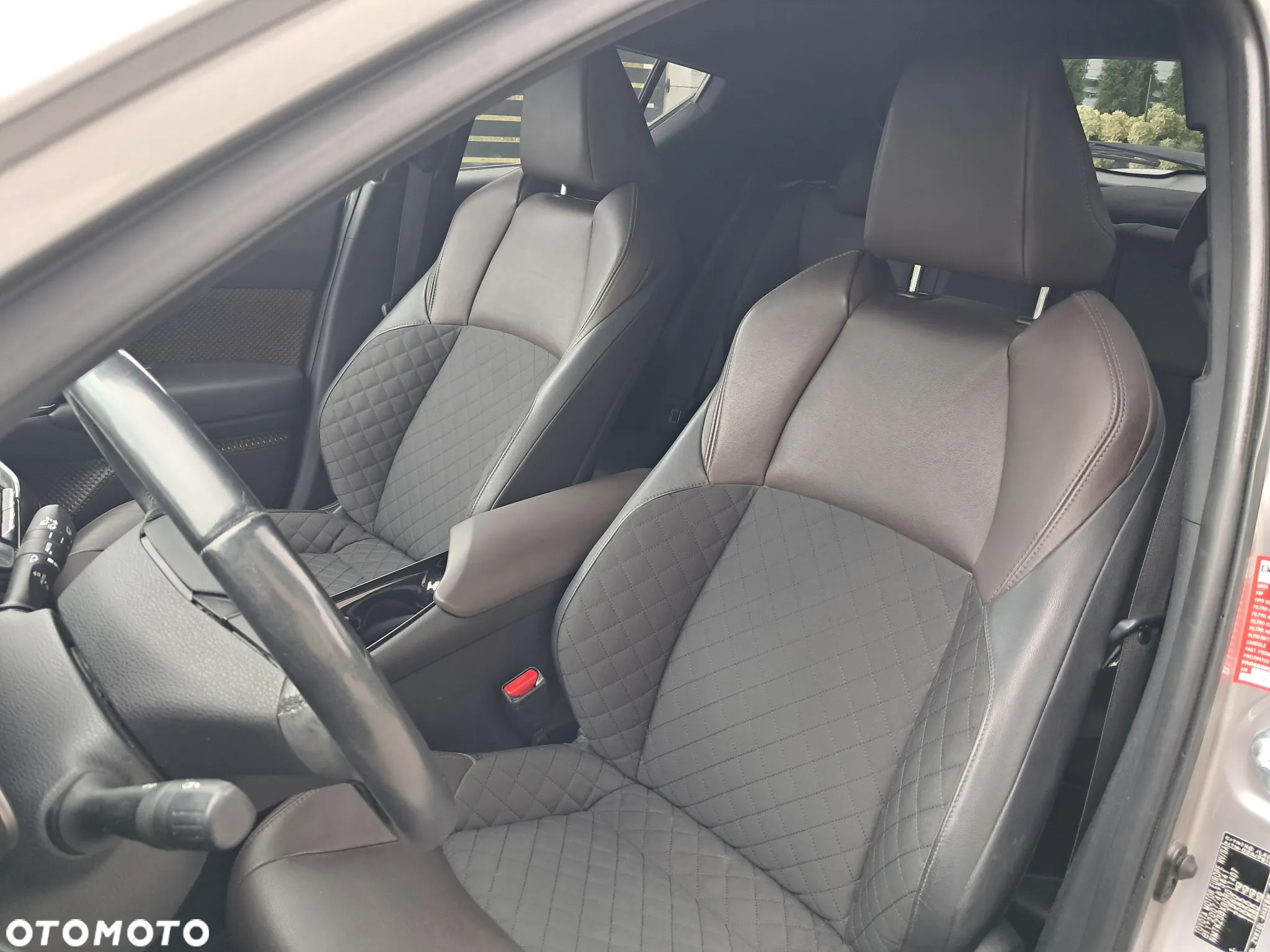 Toyota C-HR 1.8 Hybrid Premium - 23