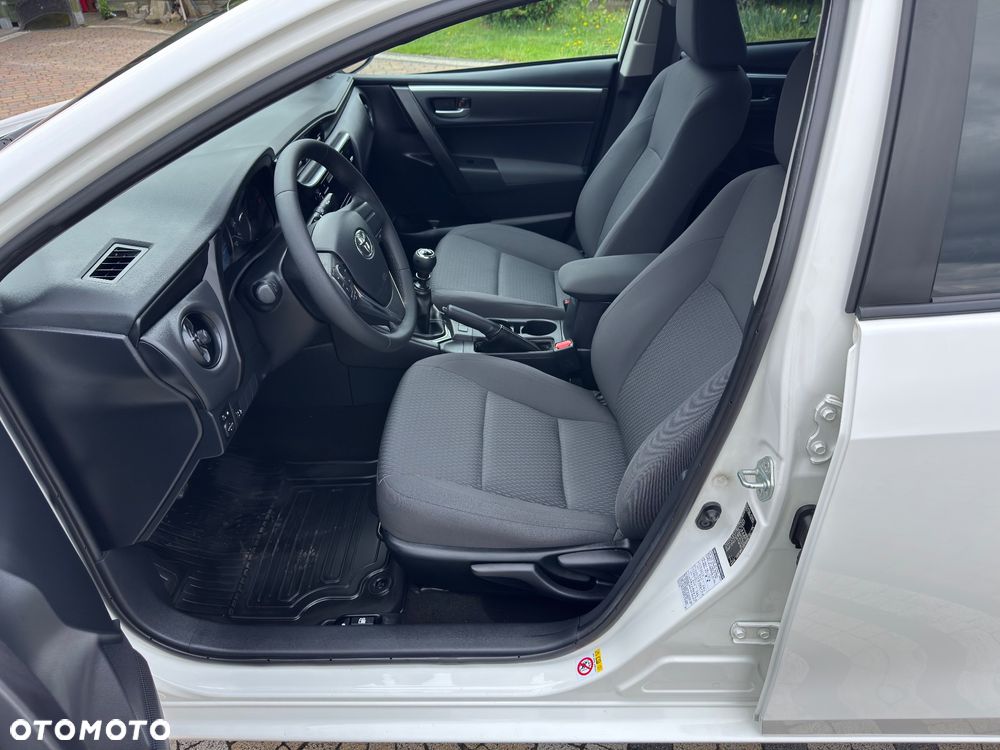 Toyota Corolla 1.4 D-4D Active EU6 - 29