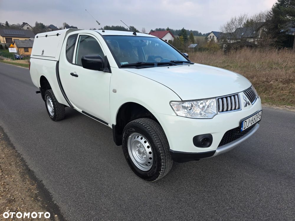 Mitsubishi L200 2.5 DID SC Inform - 39
