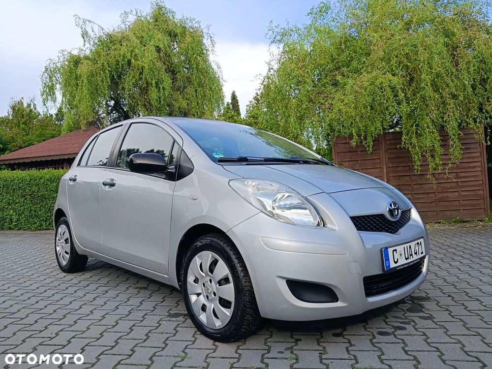 Toyota Yaris - 1