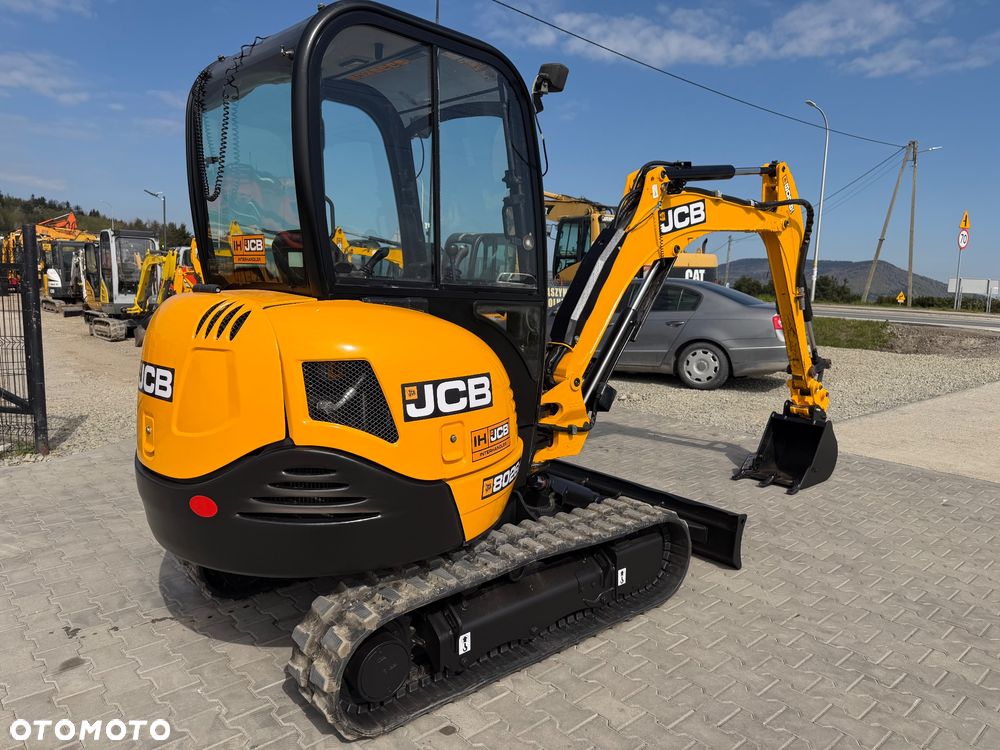 JCB 8026 - 4