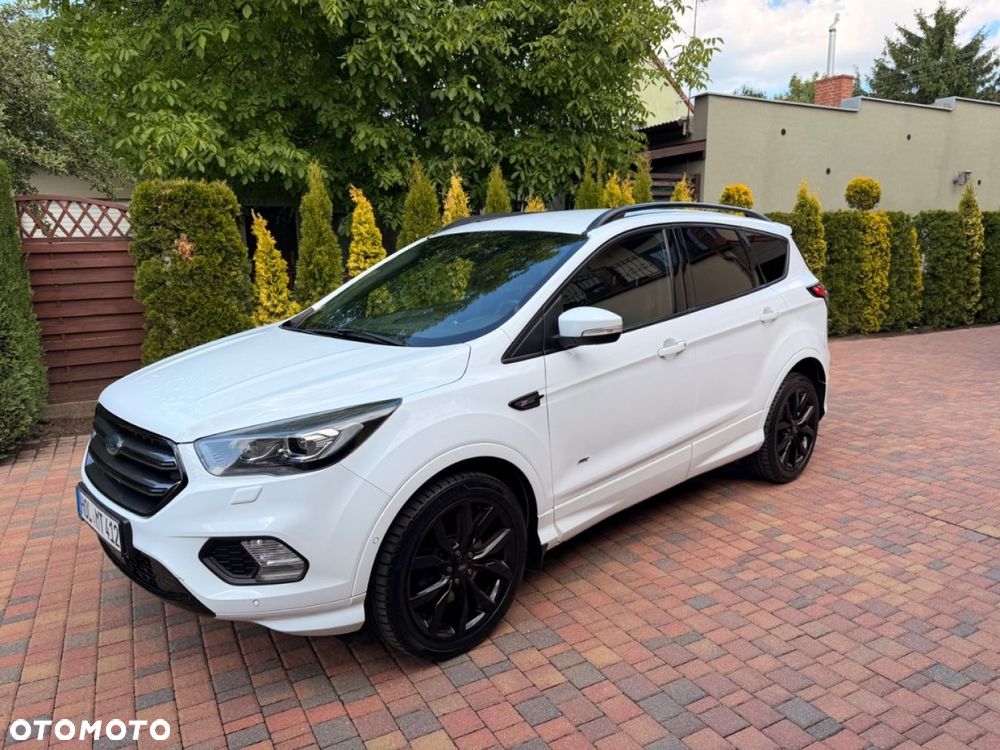 Ford Kuga - 1