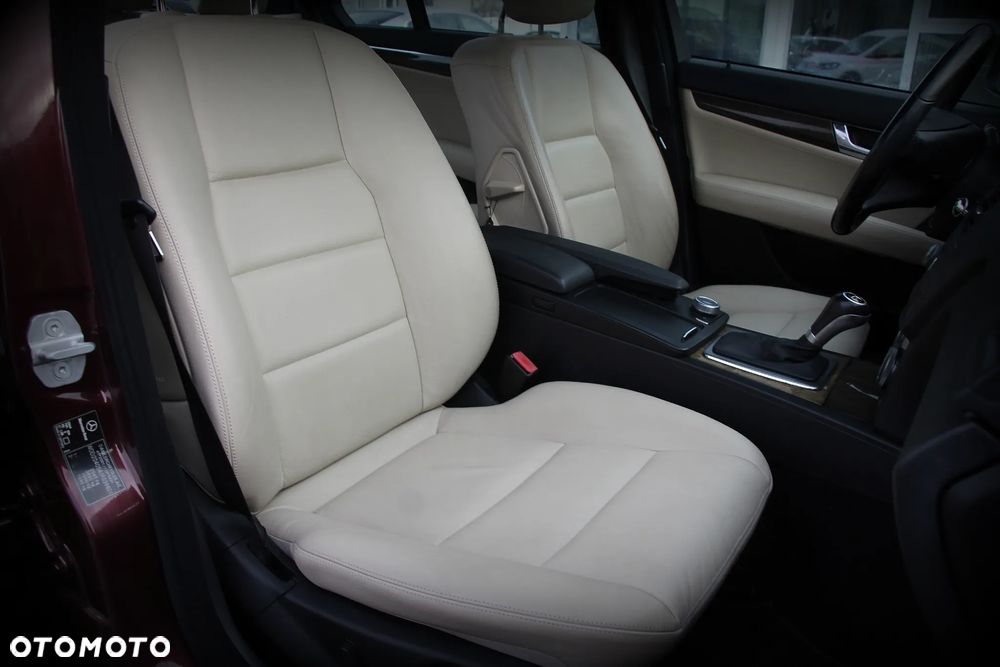 Mercedes-Benz Klasa C 280 7G-TRONIC Avantgarde - 16