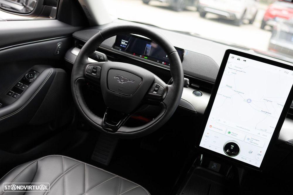 Ford Mustang Mach-E Alargada AWD - 2