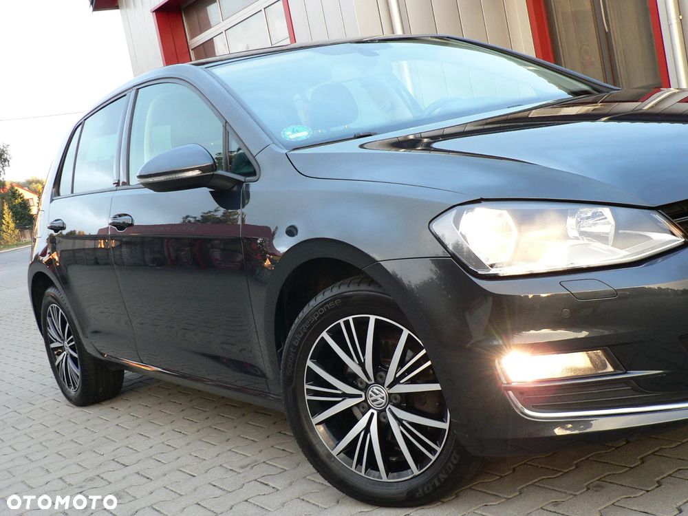 Volkswagen Golf 1.2 TSI BlueMotion Technology Allstar - 16