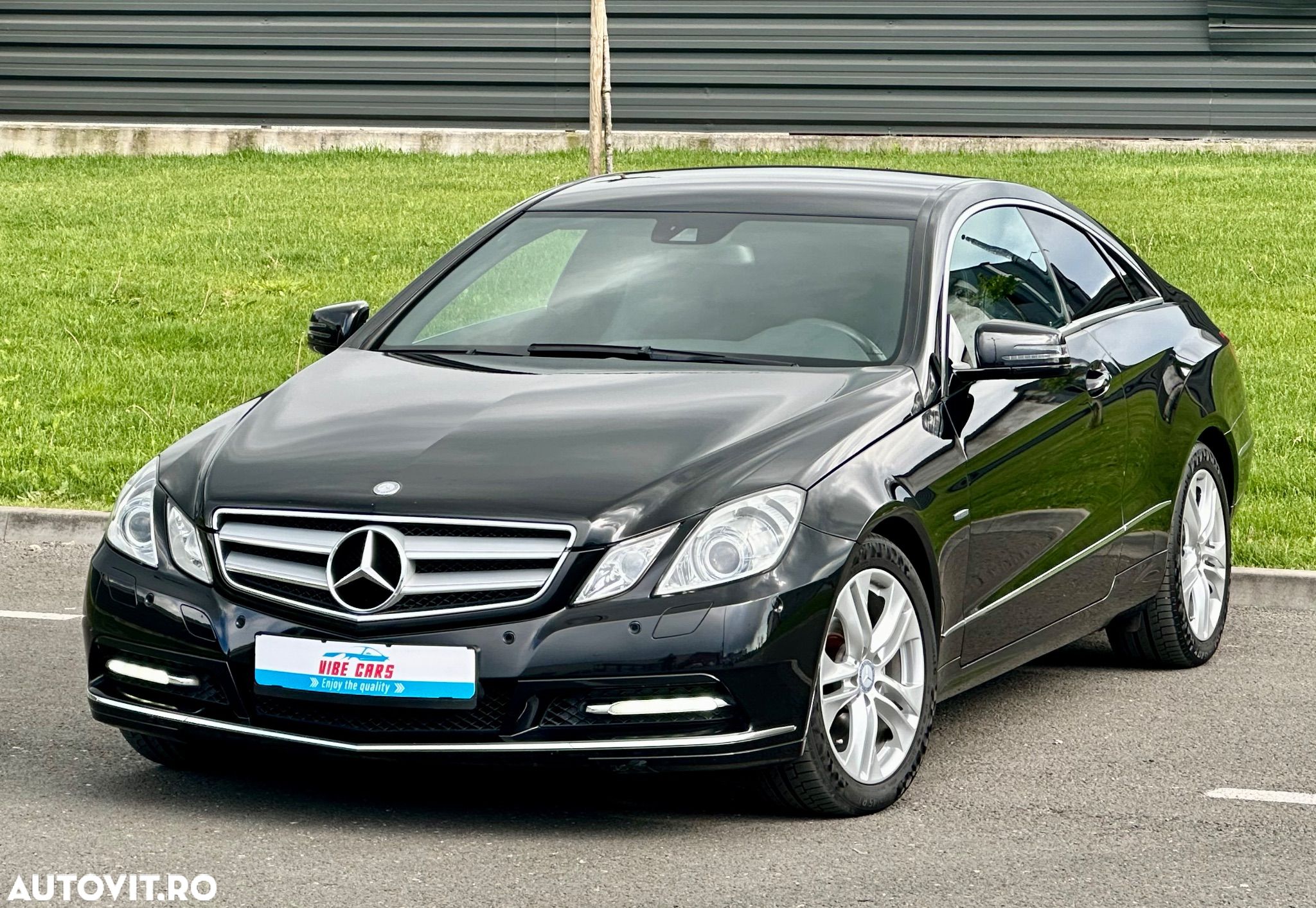 Mercedes-Benz E 220 CDI Coupe - 1