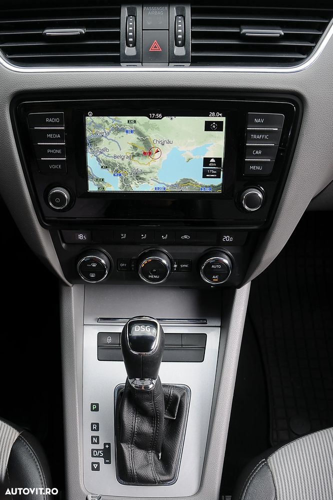 Skoda Octavia 1.6 TDI DSG Style - 19