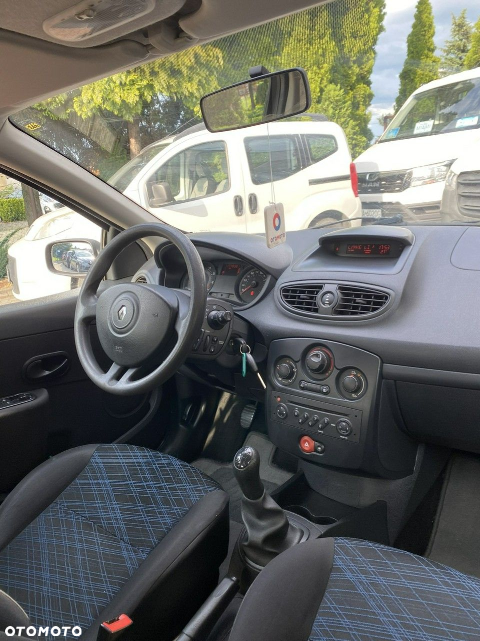 Renault Clio - 11