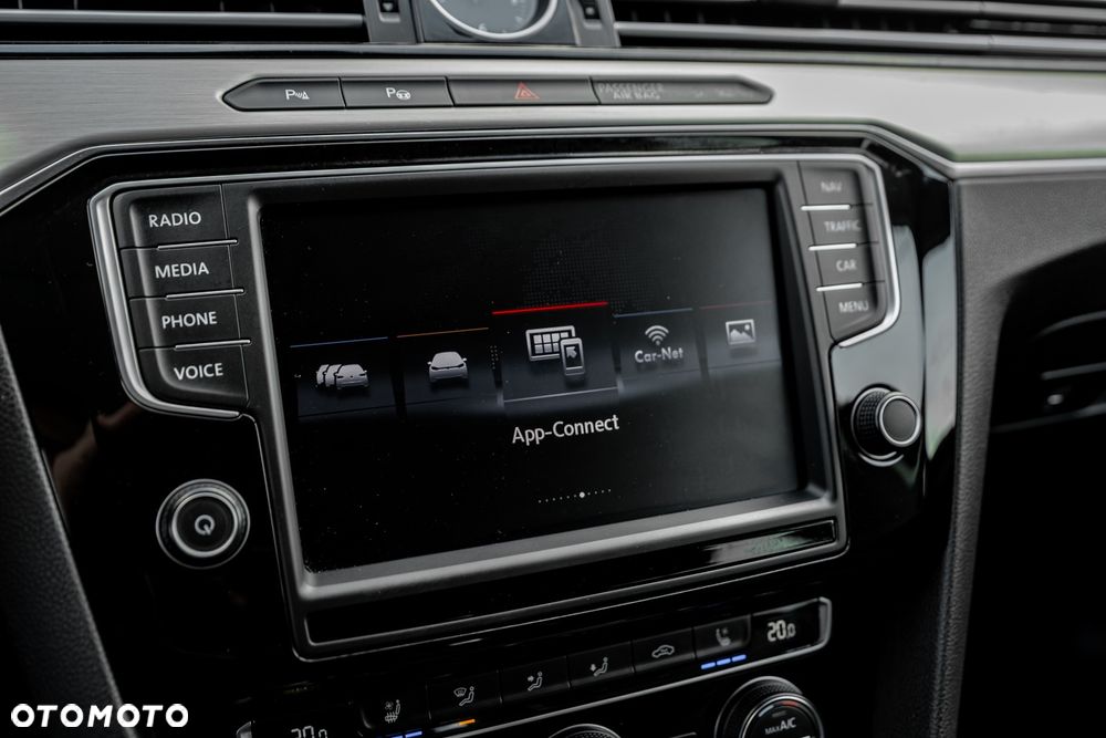 Volkswagen Passat 2.0 TDI SCR 4Motion DDG Highline - 33