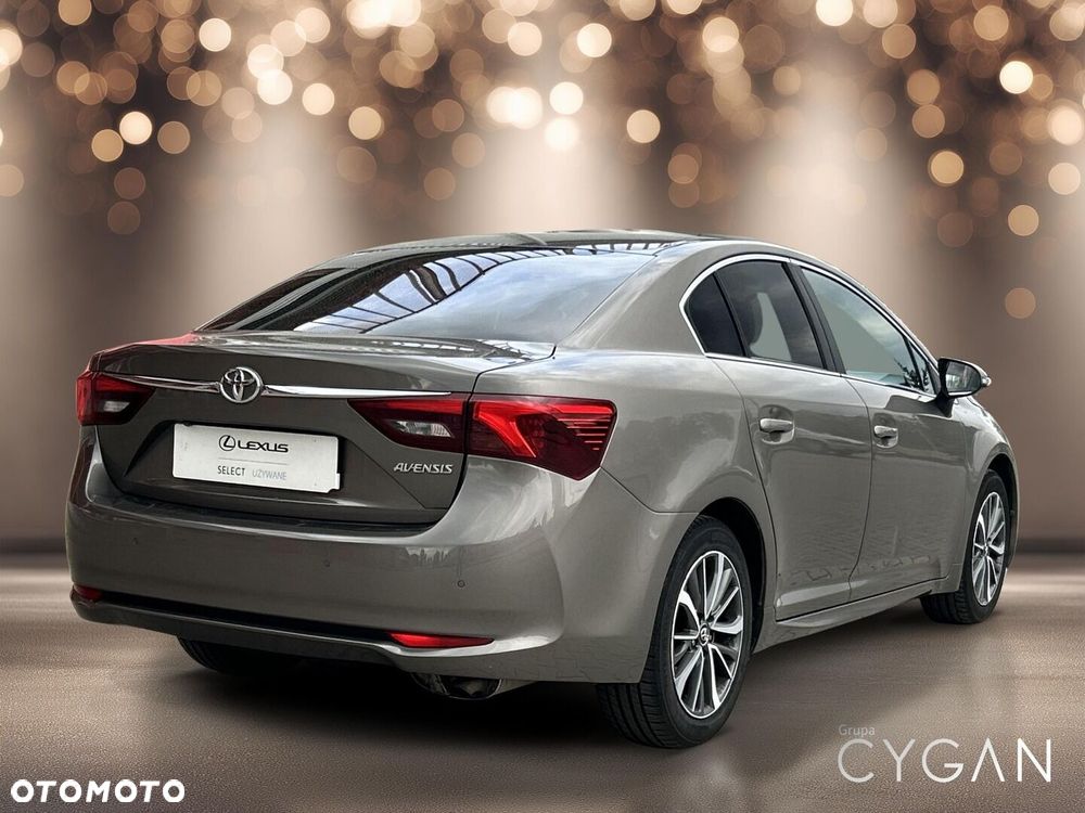 Toyota Avensis - 7