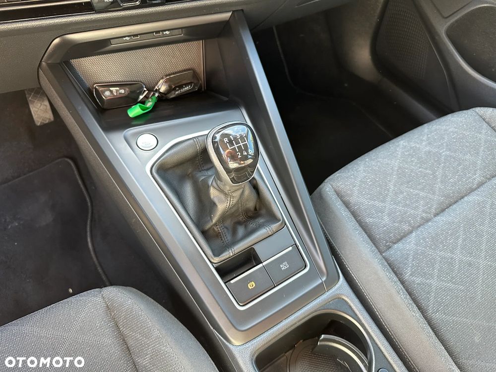Volkswagen Golf - 17