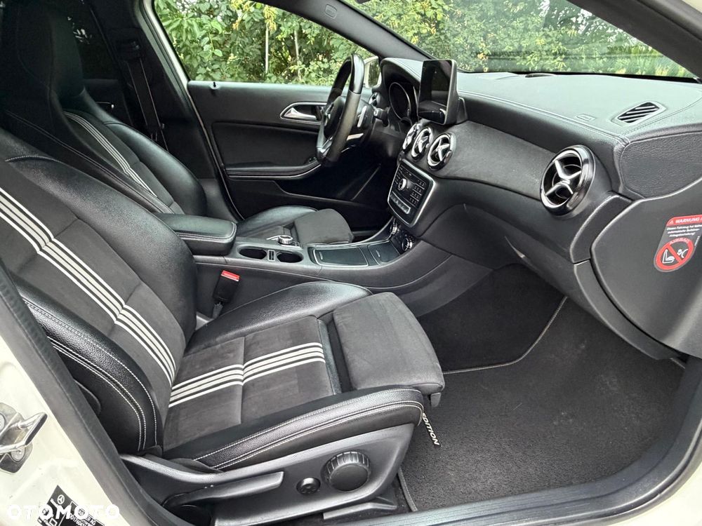 Mercedes-Benz Klasa A 180 7G-DCT AMG Line - 13