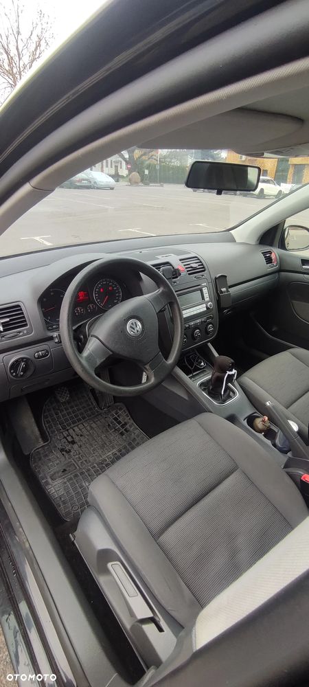 Volkswagen Golf - 10