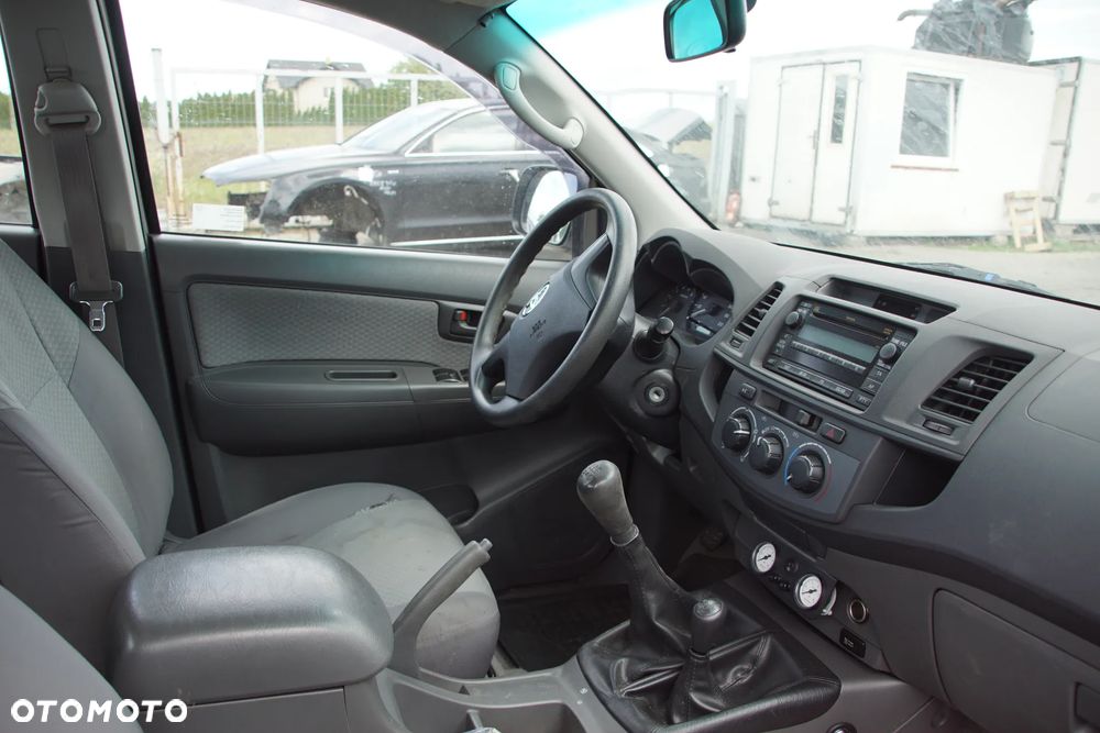 Auto na części - Toyota Hilux VII Lift 2.5 D-4D 144 KM 2KD-FTV 33030-0K750 040 2011R Silnik Skrzynia Drzwi Błotnik Zderzak Burta Lampa Lusterko Klamka Szyba Deska Kokpit Sterownik Moduł Czujnik Licznik Panel Kierownica - 15