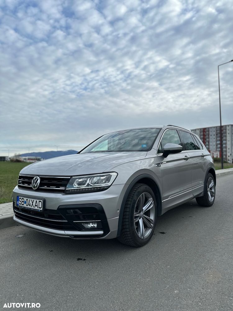 Volkswagen Tiguan - 1