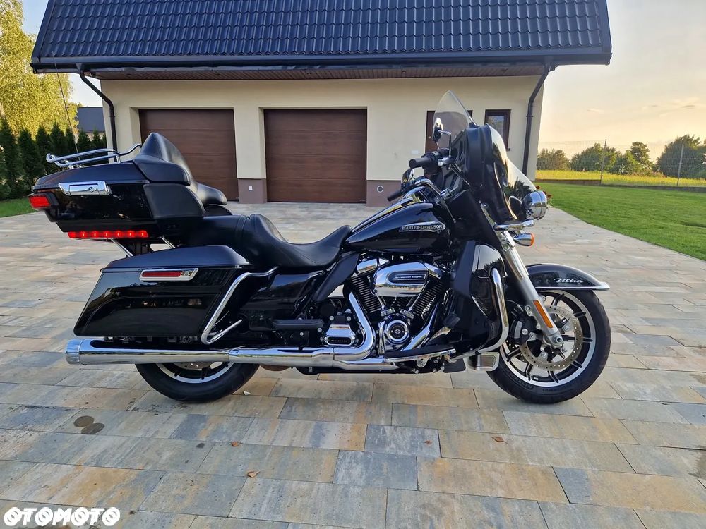 Harley-Davidson FLHTCU Ultra - 26