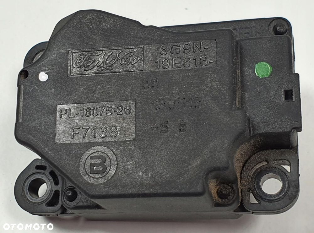 SILNICZEK NAGRZEWNICY LAND ROVER DISCOVERY L550 - 4