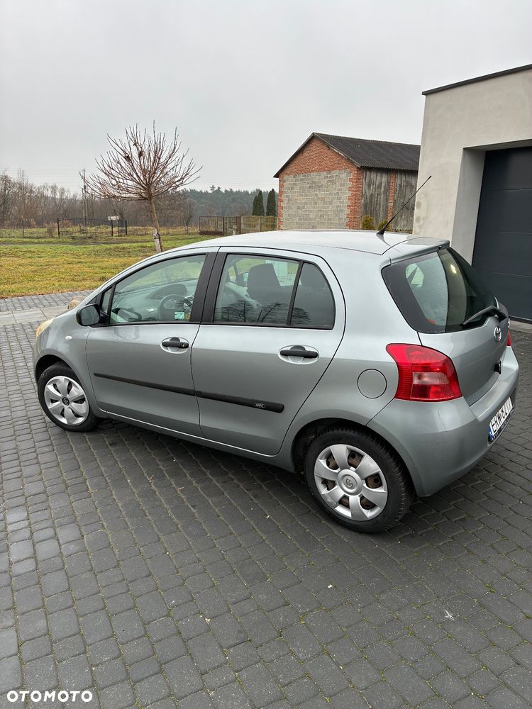 Toyota Yaris 1.0 Luna A/C - 8