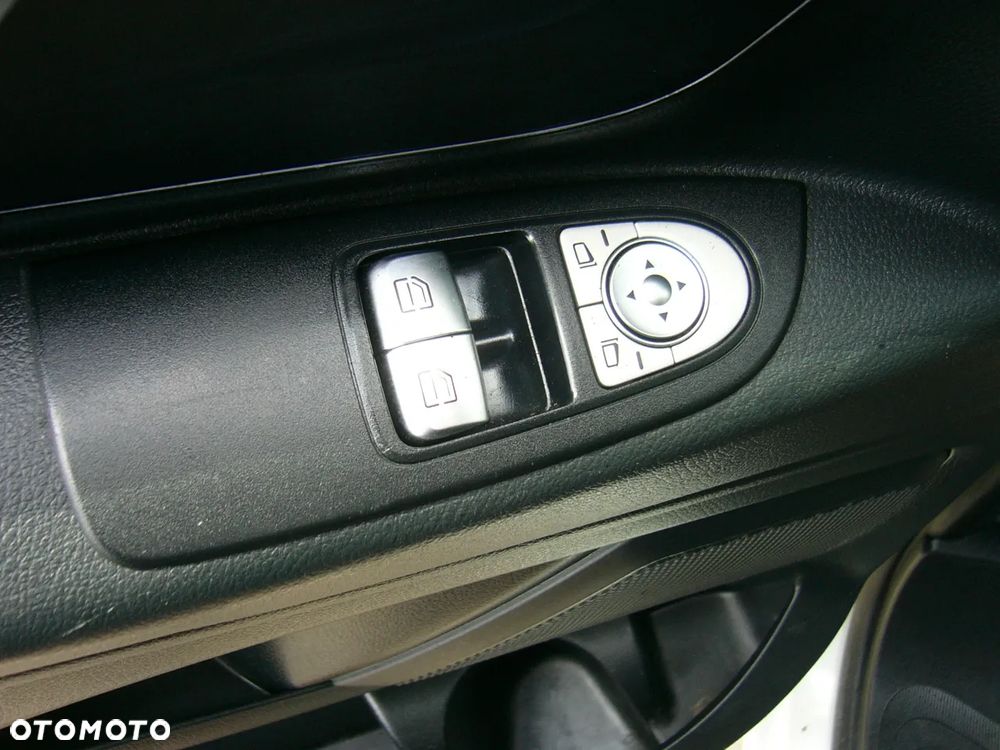 Mercedes-Benz VITO 111 cdi LONG 1,6 cdi 115 Ps Super stan - 14