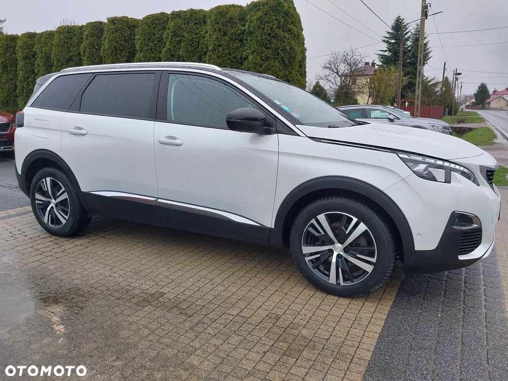 Peugeot 5008 - 8