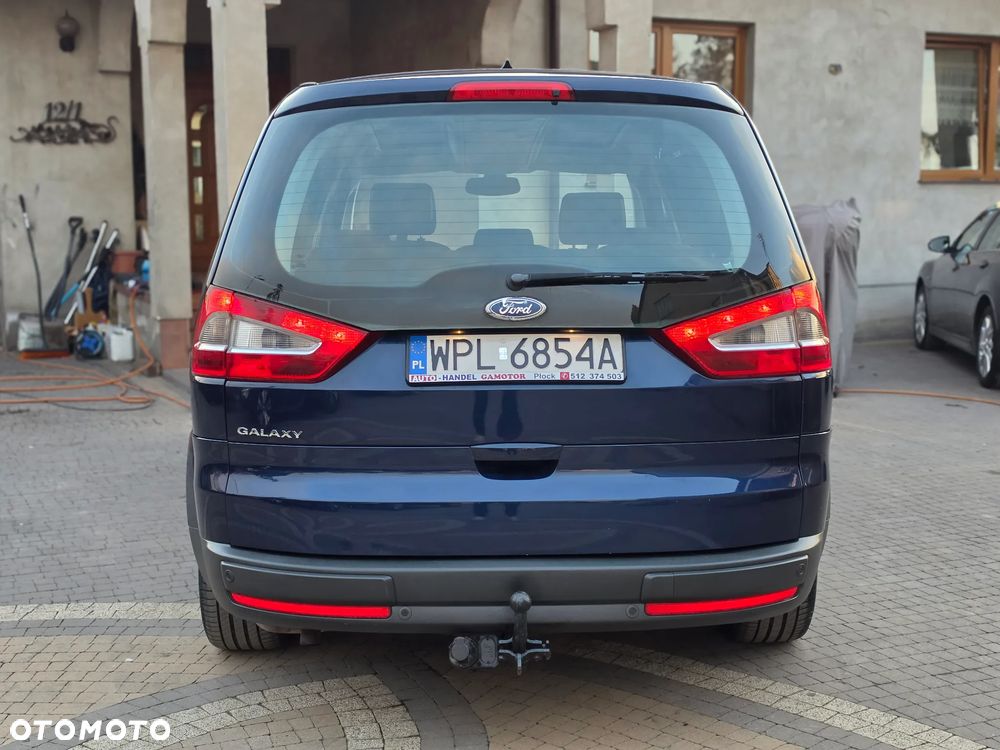 Ford Galaxy - 8