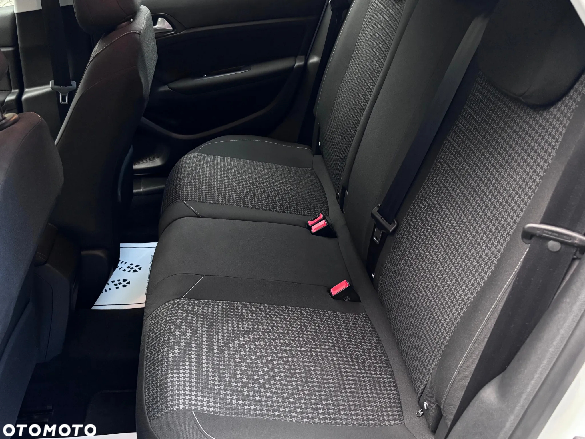 Peugeot 308 1.5 BlueHDi Active S&S EAT8 - 24
