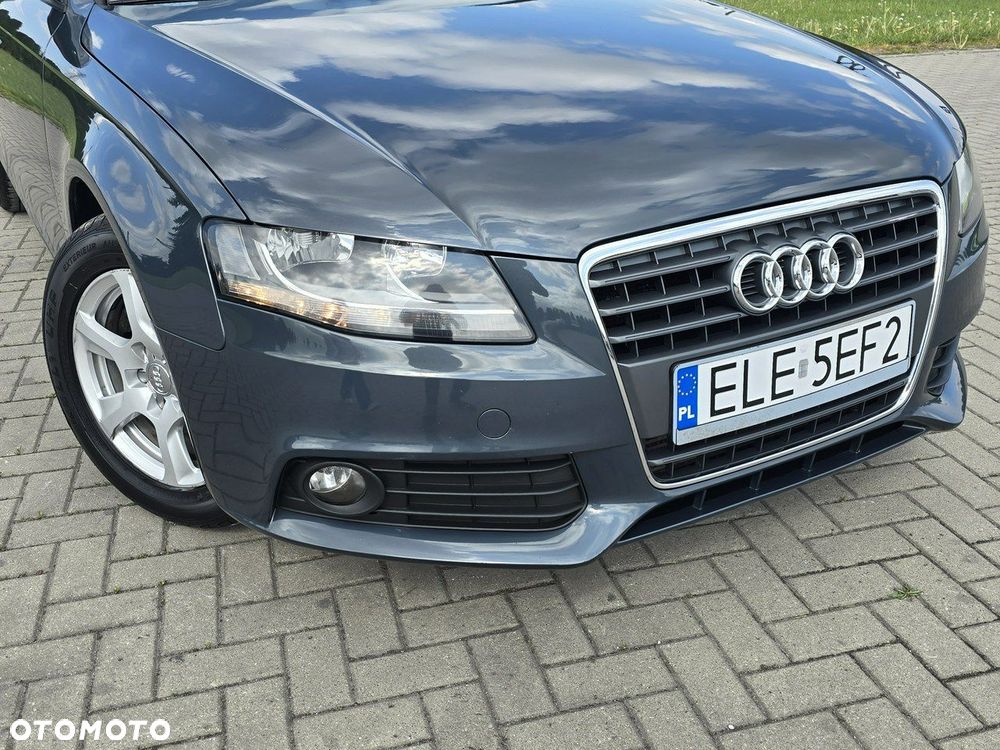 Audi A4 Limousine - 5