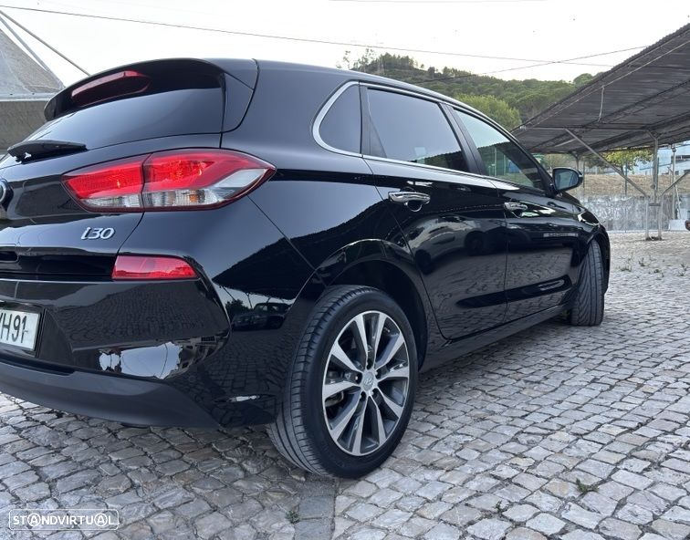 Hyundai i30 1.6 CRDI Comfort+Navi 7DCT - 6