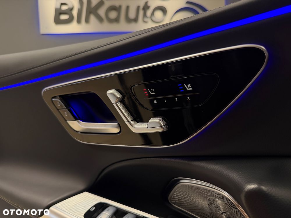 Mercedes-Benz Klasa E 220 d mHEV 4-Matic AMG 9G-Tronic - 23