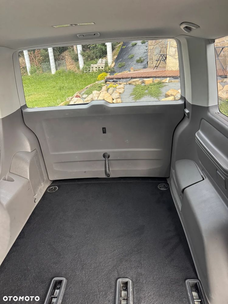 Volkswagen Caravelle - 15